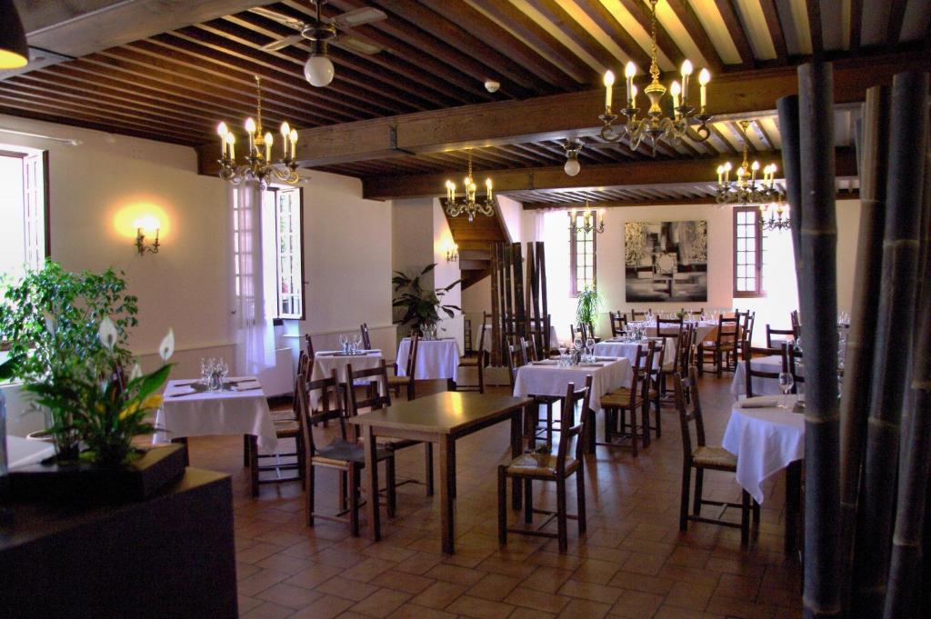 Hotel Restaurant Le St Julien 바레츠 외부 사진